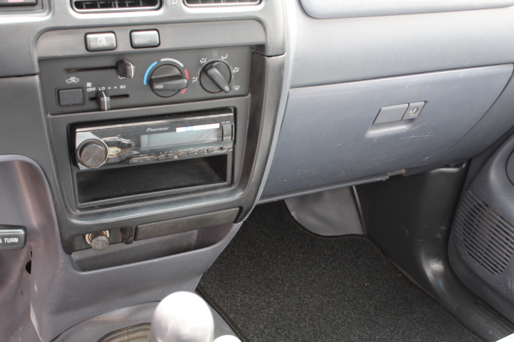 Toyota Hilux D4D 2.5 TD 4x4 3 Lug. | Imagem 12