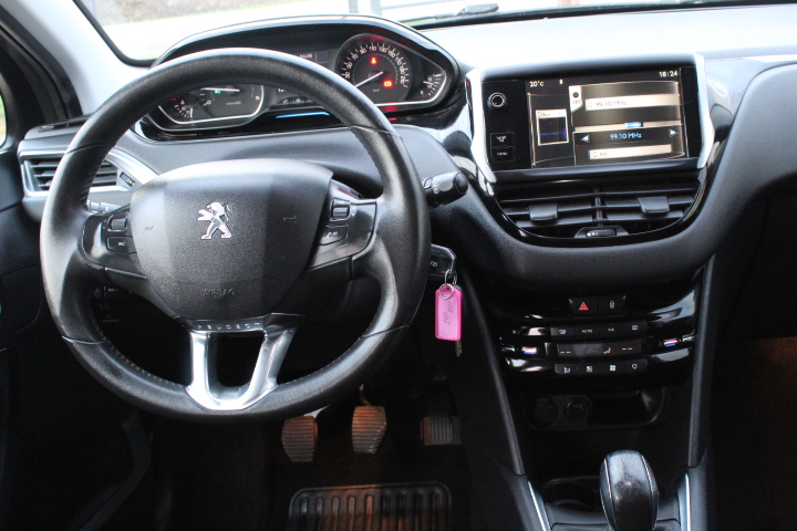 Peugeot 208 1.6 E-HDI ALLURE | Imagem 10
