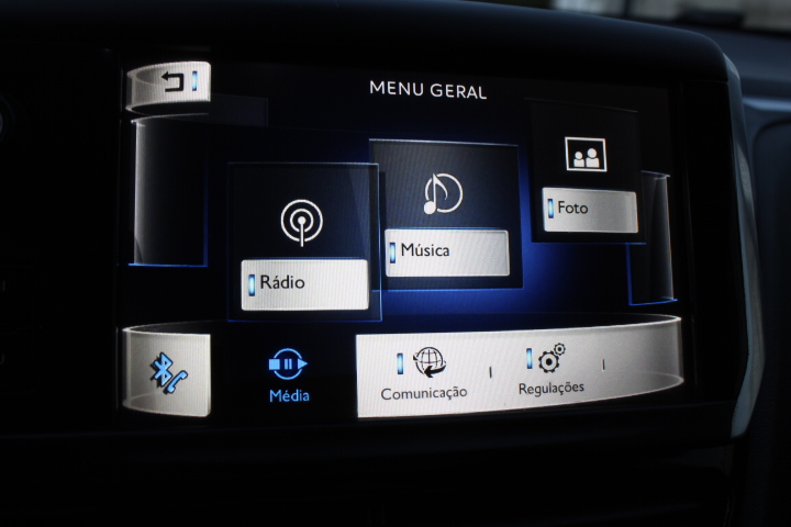 Peugeot 208 1.6 E-HDI ALLURE | Imagem 12