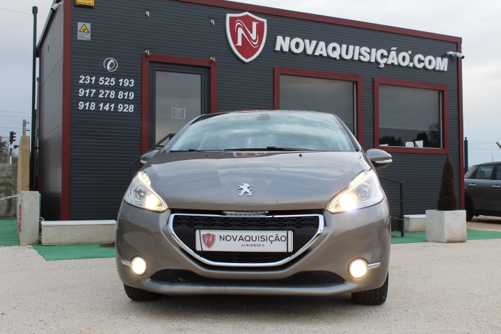 Peugeot 208 1.6 E-HDI ALLURE | Imagem 2