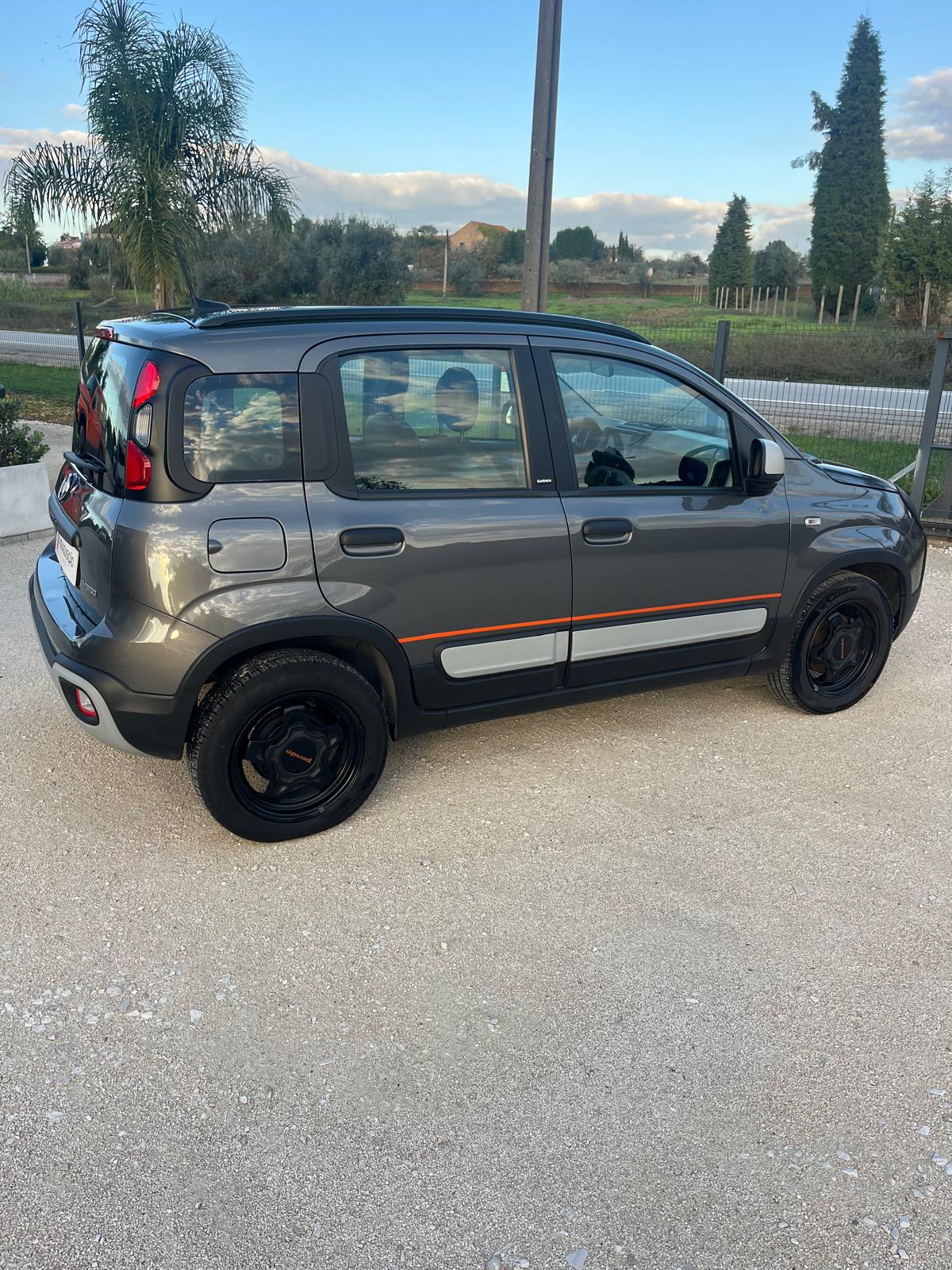 Fiat Panda 1.0 MILD-HIBRID GARMIN | Imagem 11