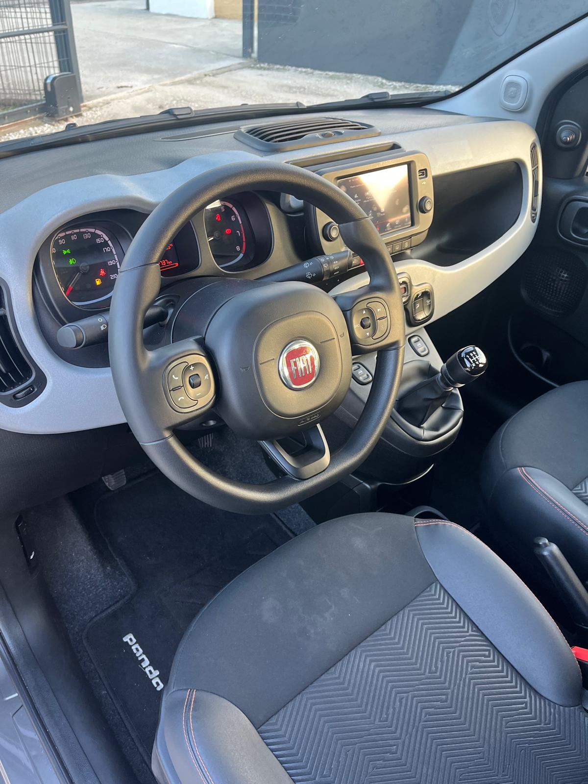 Fiat Panda 1.0 MILD-HIBRID GARMIN | Imagem 16