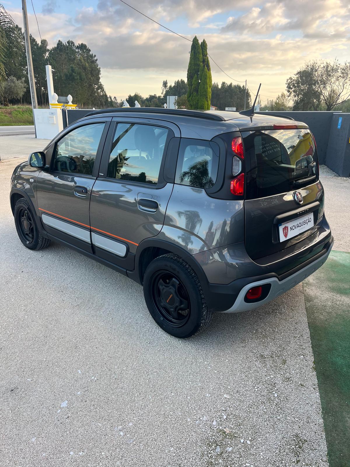 Fiat Panda 1.0 MILD-HIBRID GARMIN | Imagem 5