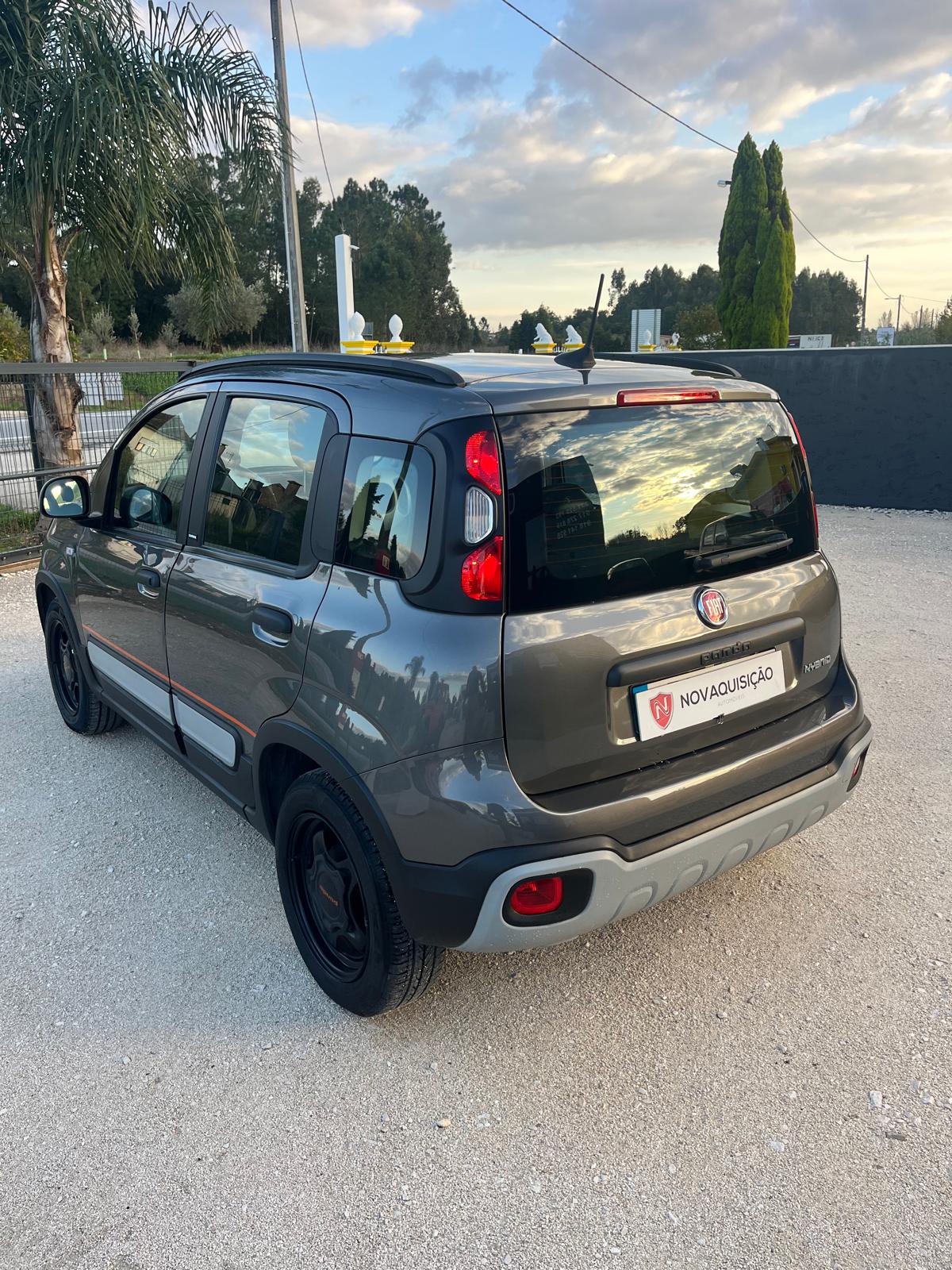 Fiat Panda 1.0 MILD-HIBRID GARMIN | Imagem 8