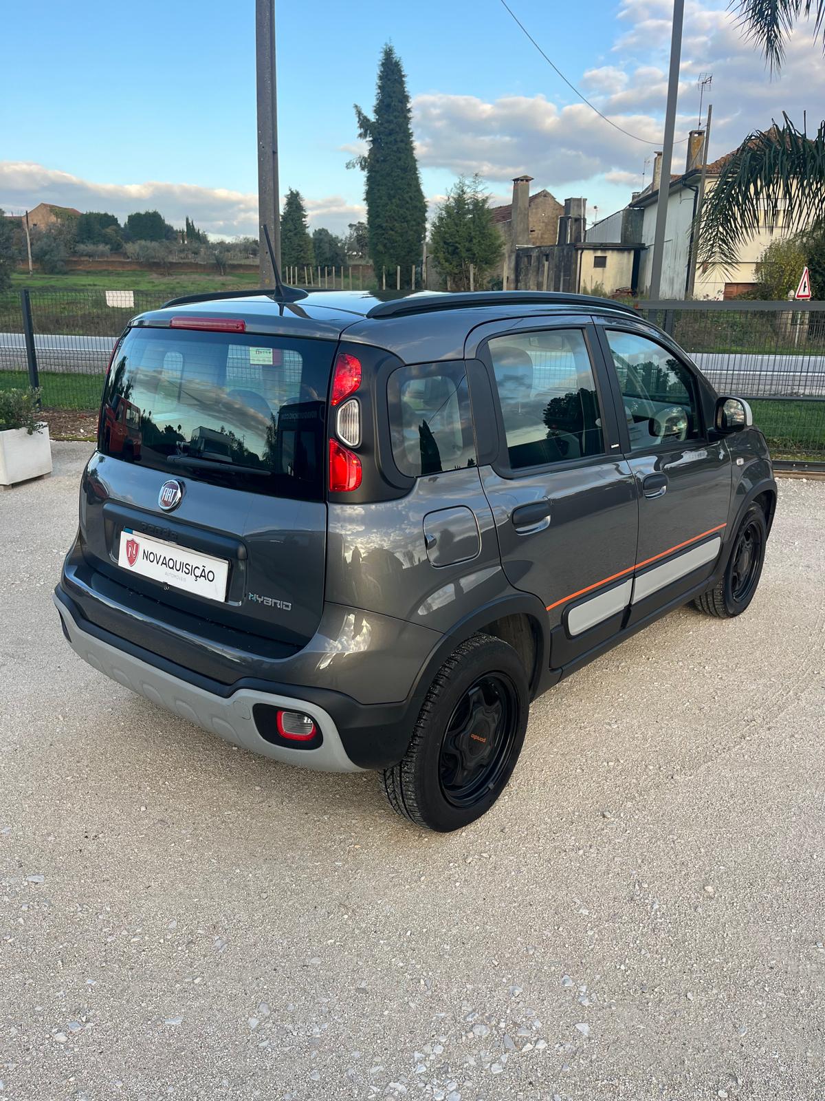 Fiat Panda 1.0 MILD-HIBRID GARMIN | Imagem 10