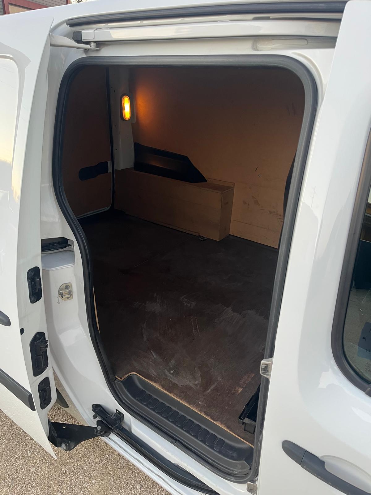 Renault Kangoo EXPRESS 1.5 DCI LONGA ENERGY MAXI | Imagem 18