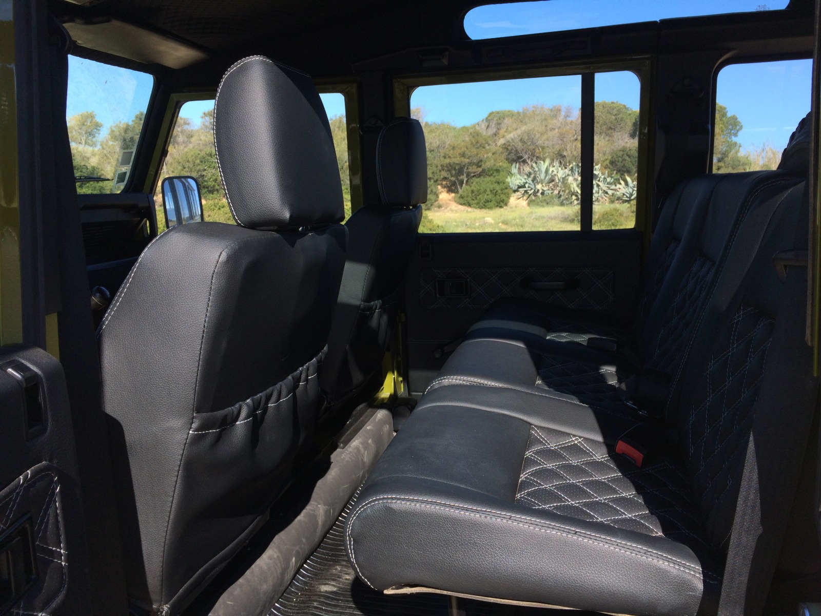 Land Rover Defender 110 2.5 TD5  9 LUGARES | Imagem 6