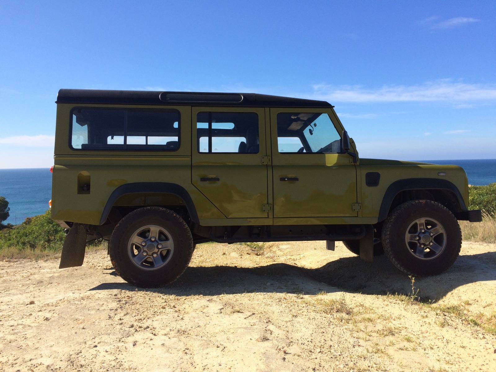 Land Rover Defender 110 2.5 TD5  9 LUGARES | Imagem 3