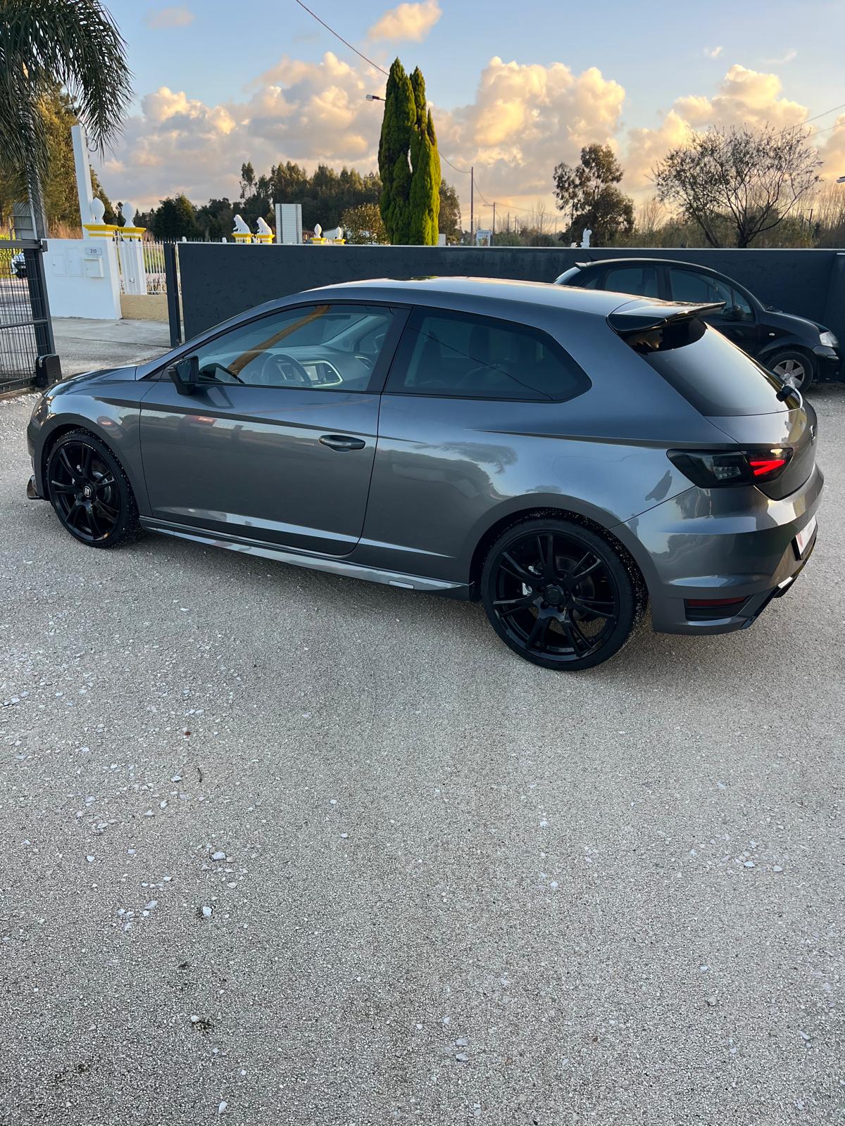 Seat Leon 2.0 TDI FR | Imagem 4