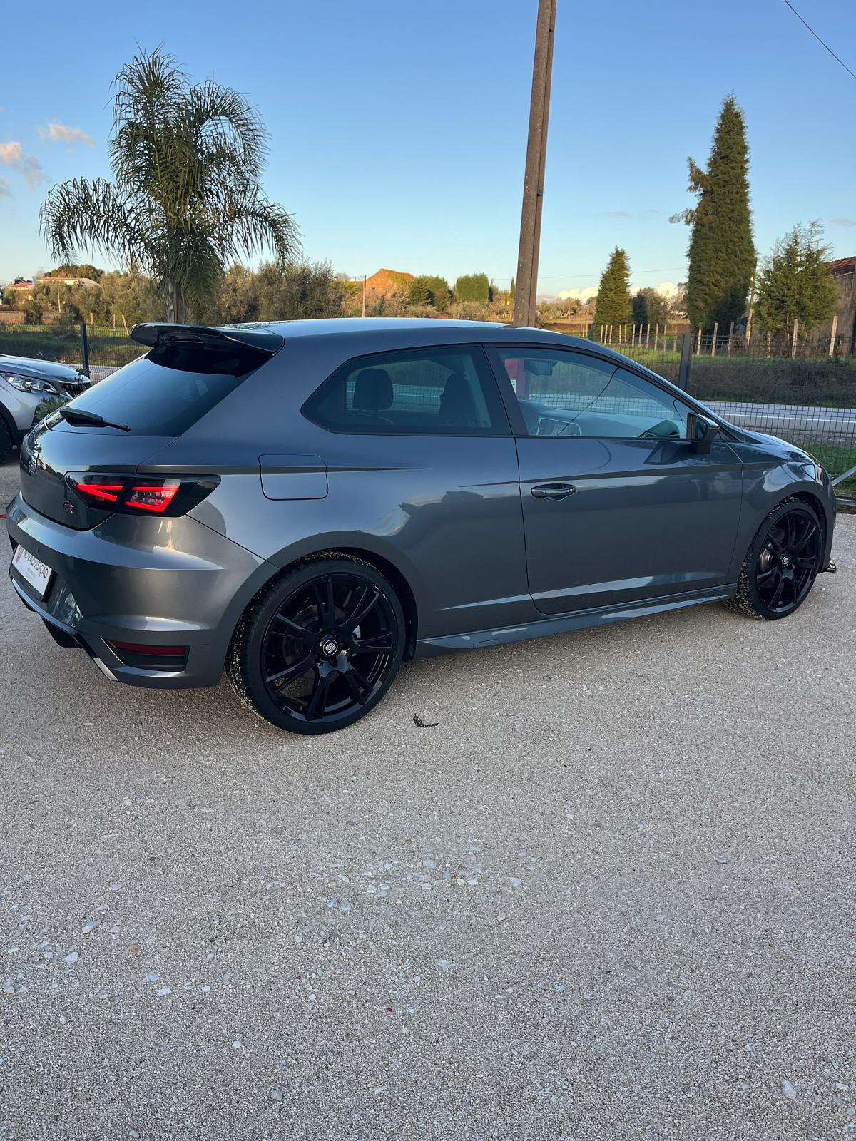 Seat Leon 2.0 TDI FR | Imagem 9