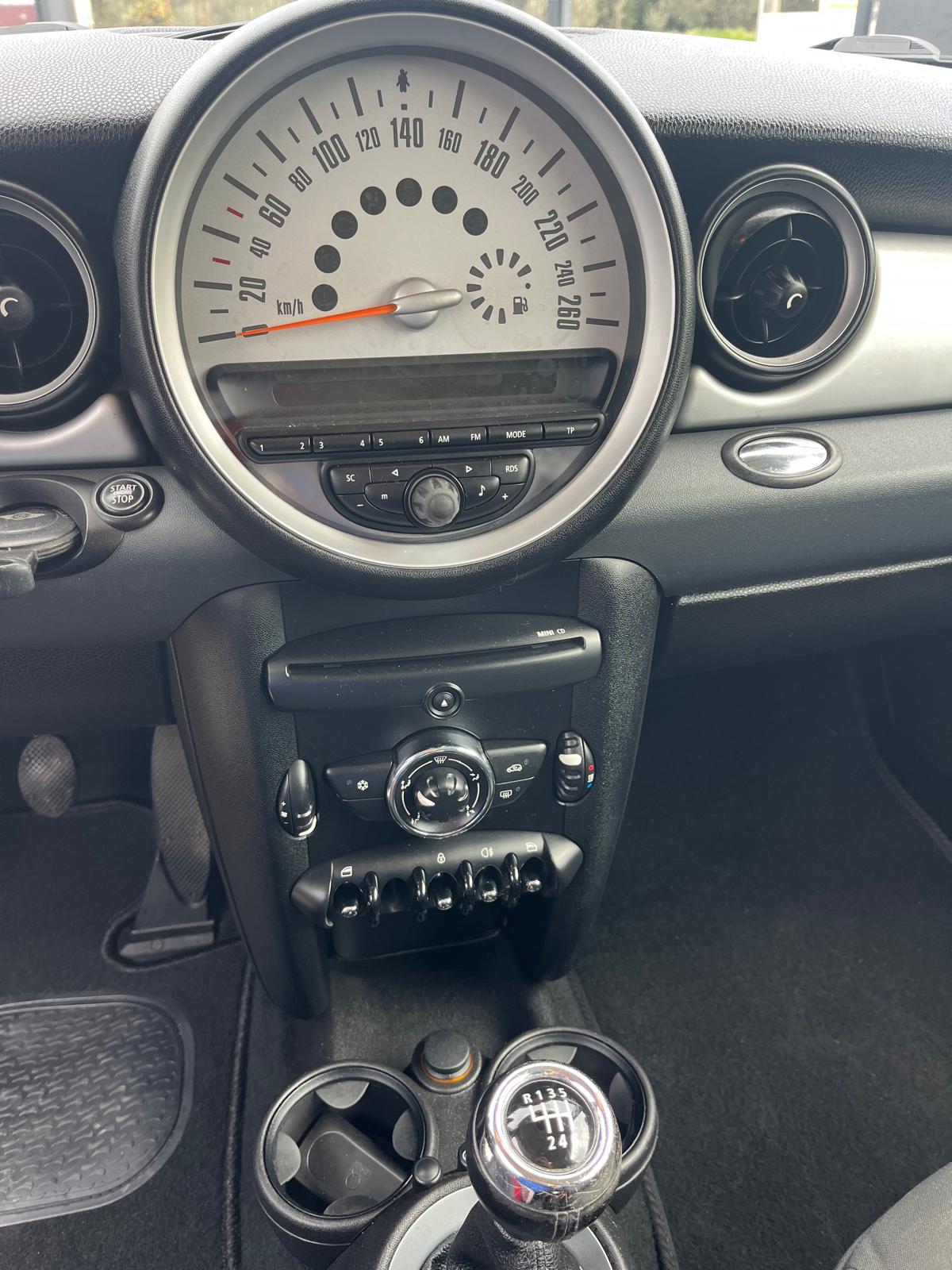 MINI Cooper D | Imagem 14