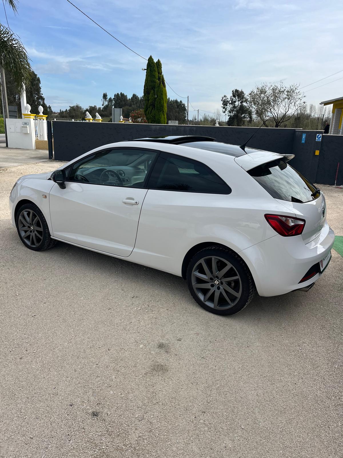 Seat Ibiza 1.6 TDI FR | Imagem 7