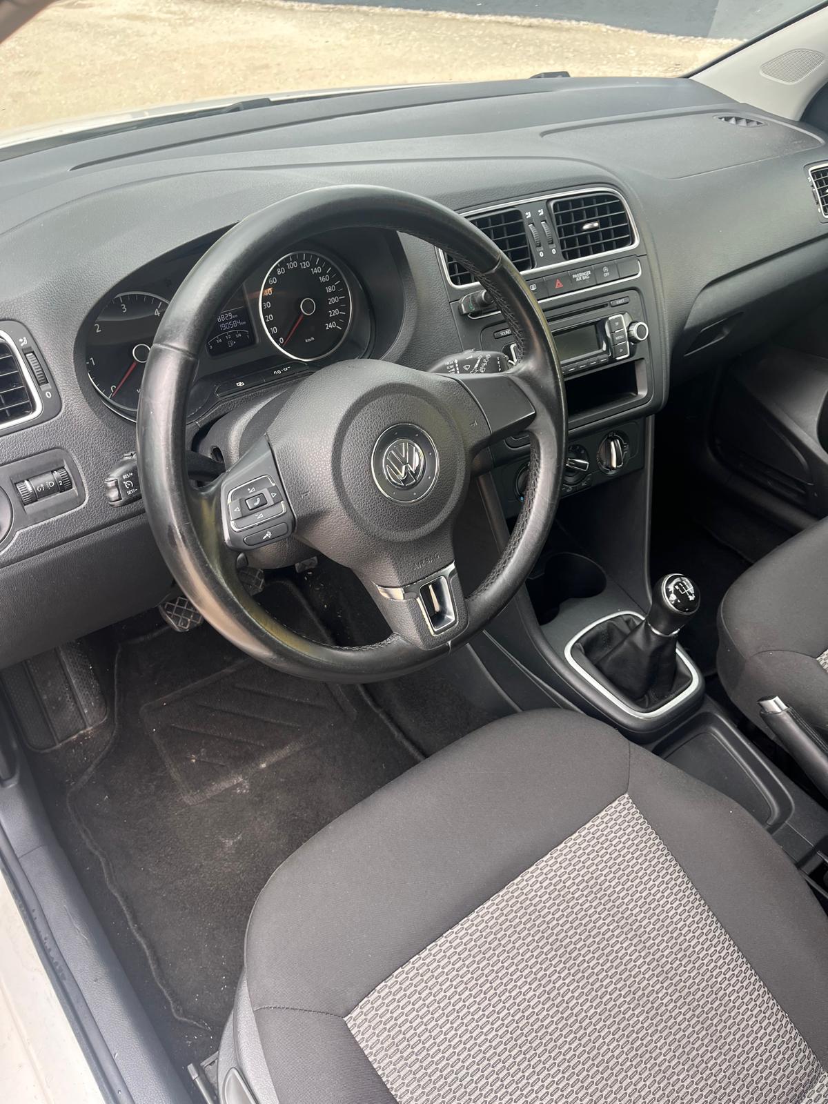 Volkswagen Polo 1.2 TDI CONFORTLINE BLUEMOTION | Imagem 12