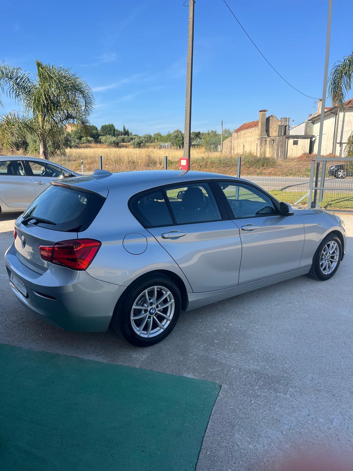 BMW 116 D EFFICIENTDYNAMICS ADVANTAGE | Imagem 7