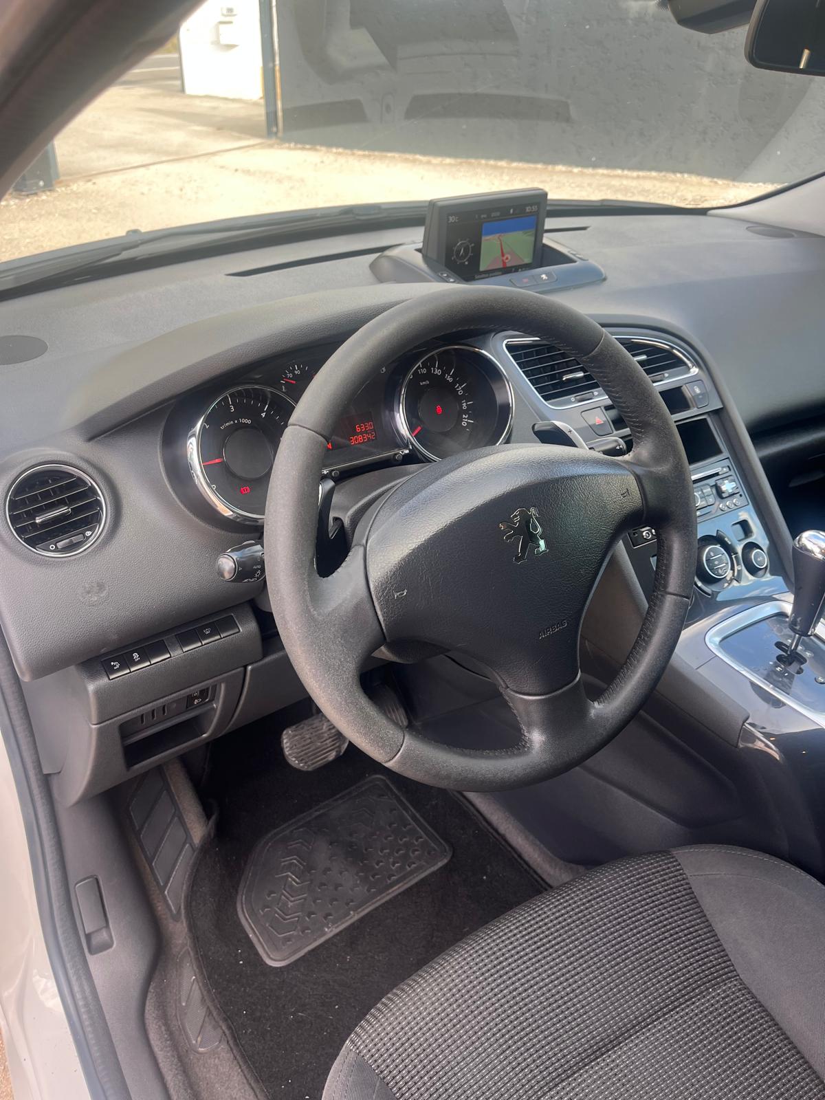 Peugeot 5008 1.6 E-HDI ALLURE | Imagem 9